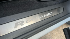 Land Rover Range Rover Evoque 2.0 D200 R-Dynamic SE 5dr Auto Diesel Hatchback